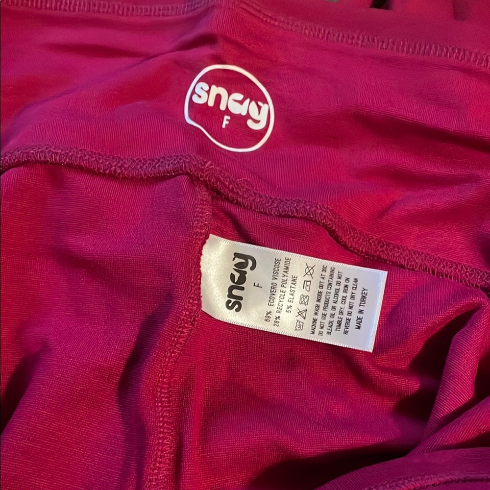 Snag Size F Raspberry Pie Leggings